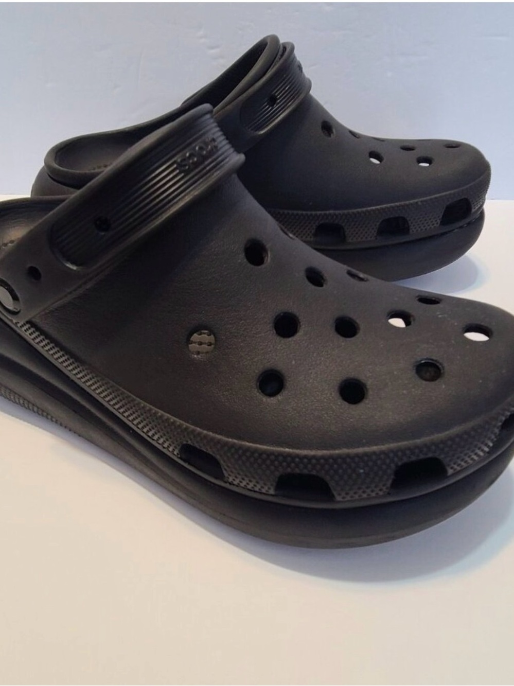 CROCS Classic Crush Clog in Black